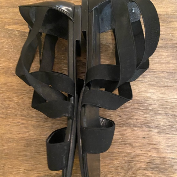 Stuart Weitzman 90s style strappy elastic sandals black 9 - Picture 5 of 7